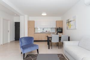 Supreme Apartment Miramare with Sea View