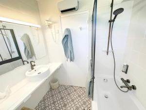 Hotels Blanc Sable Hotel : photos des chambres