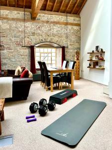 Royal William Yard Apartments - Large and Luxurious with Free Parking