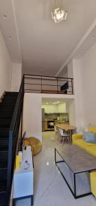 Lovely duplex apartment with patio, 100m from the beach!