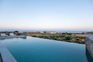 Cycladic Breeze Villas