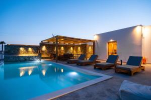 Cycladic Breeze Villas