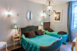 Hotels Chez LOUISETTE chambre : Chambre Triple