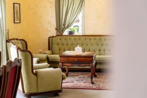 Pool & River House - Lazara