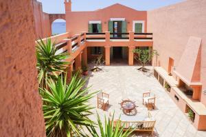 Exquisite beachfront mansion