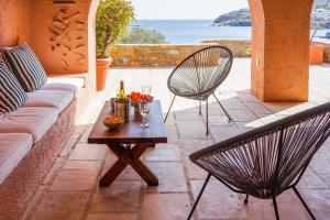 Exquisite beachfront mansion