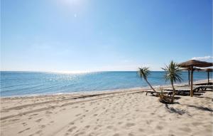 Gorgeous Home In Fourques With Wifi