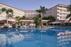 Atlantica Bay - Adults Only - Лимасол