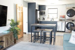 A Travelers Nook! A Luxury ADU full of Abundance.