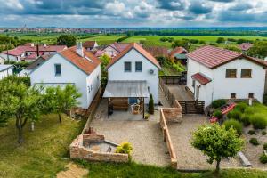 Vinoza - ubytování a vinný sklep Velké Bílovice Pod Vinicí