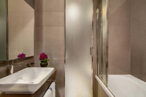 Premium Room City room in Lausanne Palace