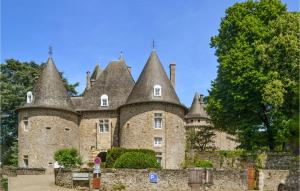 Maisons de vacances Beautiful Home In Arnac-pompadour With Outdoor Swimming Pool, Wifi And 6 Bedrooms : photos des chambres