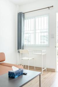 White House Apartment - Chalong