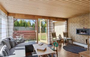 Cozy Home In Væggerløse With Wifi