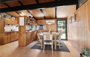 Cozy Home In Væggerløse With Wifi