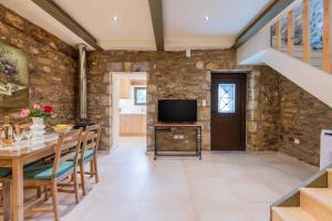 Eftichias Nomad stone house