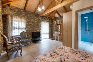 Eftichias Nomad stone house