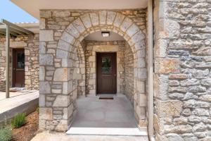 Eftichias Nomad stone house