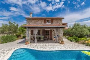 Holiday house ANDREA with pool - Sveti Ivan Dobrinjski
