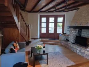 Jonzac Centre Ville - Private Home near Chateau - Neulles Jonzac Centre Ville - Private Home near Chateau - Neulles