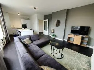 k50159 Spacious and modern apartment near the city center, free parking - 费尔德霍芬