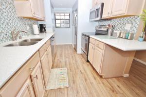 Hacienda del Sol II 506