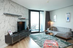 Lovely One Plus One BDROOM-836