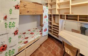 Maisons de vacances Nice Home In Saint-zacharie With Kitchen : photos des chambres