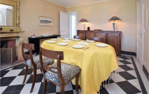 Maisons de vacances Awesome Home In Benerville-sur-mer With Wifi And 4 Bedrooms : photos des chambres