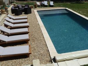 Maisons de vacances Mas de village avec piscine et grand jardin cloture : photos des chambres