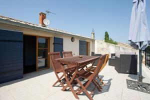 Maisons de vacances Mas de village avec piscine et grand jardin cloture : photos des chambres