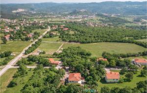 2 Bedroom Cozy Apartment In Buzet