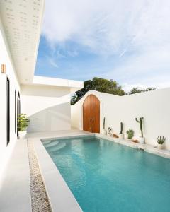The Sunset Villa Huahin