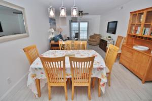 Sea Coast Gardens III 302