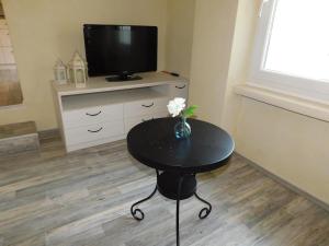 Old Town Theatre Staircase Apartments 