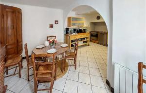 Maisons de vacances Amazing Home In Saint-zacharie With Wifi And 3 Bedrooms : photos des chambres