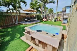 The Tiki Townhouse - Edgewater