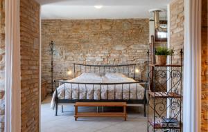 4 Bedroom Stunning Home In Mergo