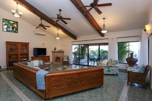 Casa Flamingo Cabo Luxurious Home, Spacious Rooms in El Pedregal Gated Community