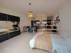 Seaview apartment Sliema