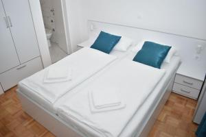 Villa Rosa Rooms 