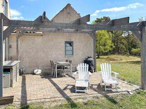 6 person holiday home in Ljugarn-By Traum