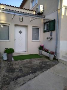 Apartment Toma Brodarica