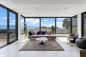 Luxury, seafront Villa IVAN with heated pool only 100m from beach