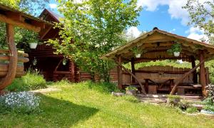 У Медовому Раю