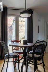 HostGost Selected Suites – Parliament