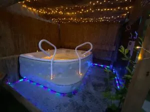 Chalet Kota Lovers Nest - 比桑