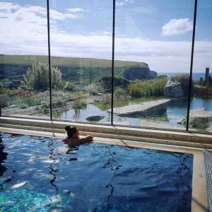 Airstream, vintage American caravan & Hottub