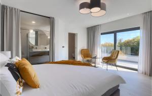 Awesome Home In Barban