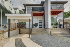 Modern Austin Townhome with Covered Patio, Balcony!